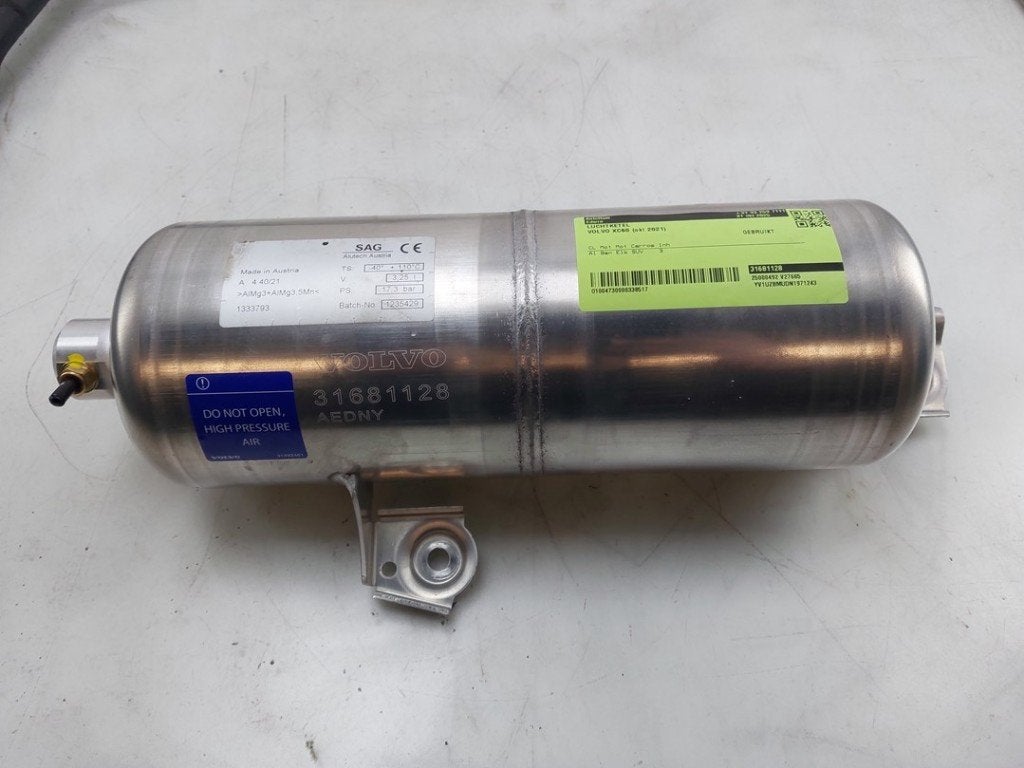 RÉSERVOIR D'AIR ABS Volvo XC60 II (UZ) (|31681128|), Utilisé, Volvo