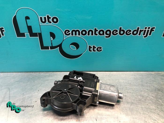 Moteur de vitre portière d'un Volkswagen Polo (Polo 09-), Volkswagen, -, 3 mois de garantie, Utilisé