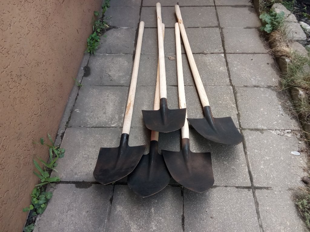 Set van  25 schoppen met nieuwe handgrepen (zie foto's), Ophalen