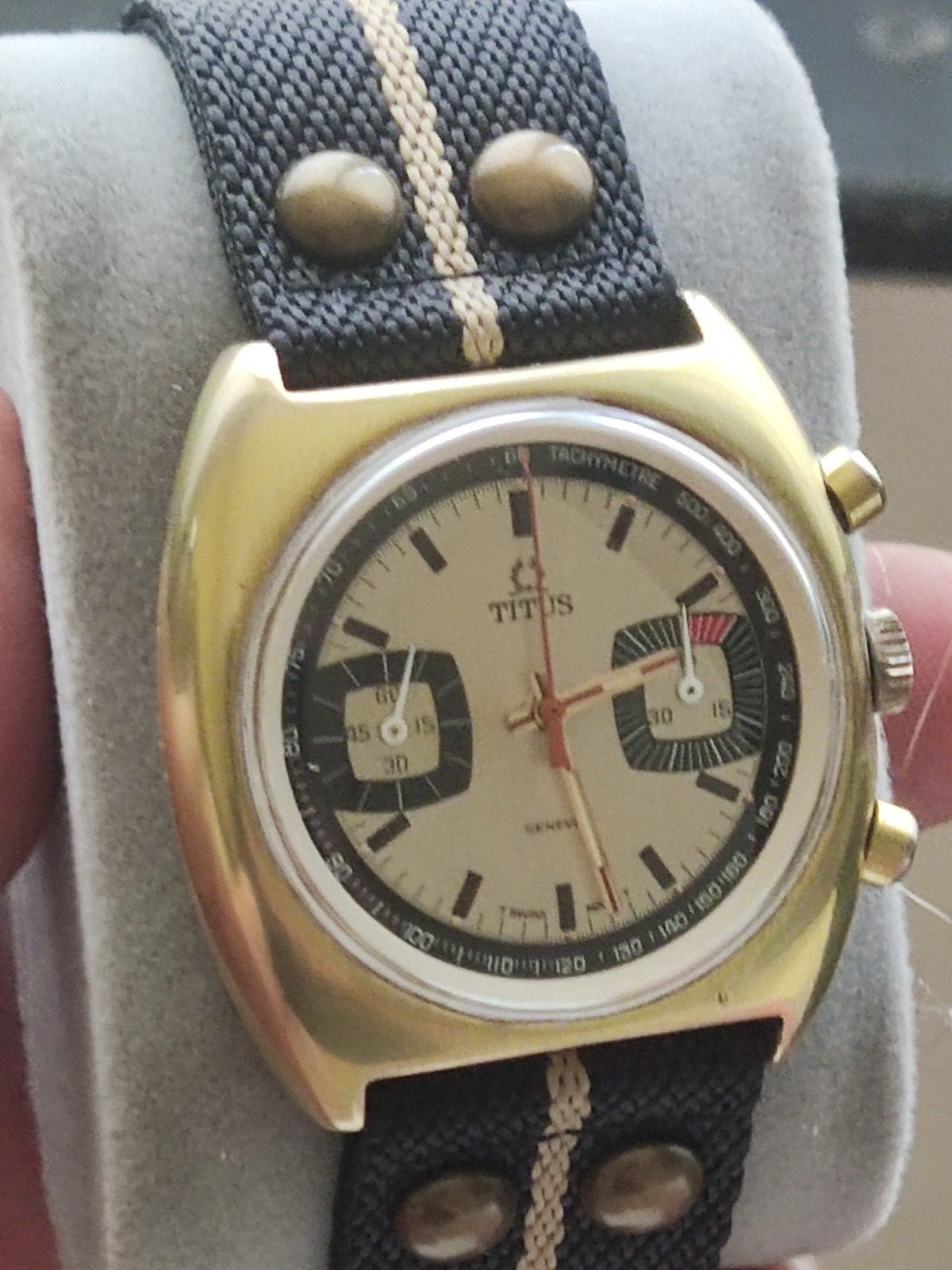 Titus valjoux 7733, Enlèvement ou Envoi, Or, Breitling