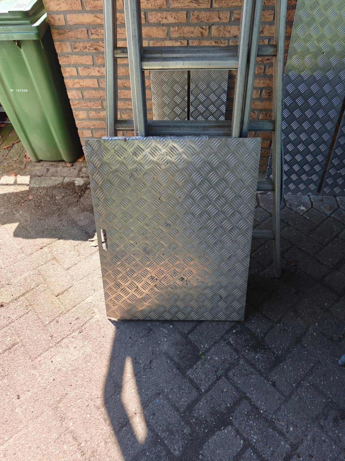 Traanplaat oprijplaat, Ophalen