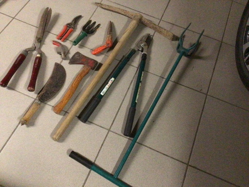Lot Pioche outils de jardin etc (10 pièces, Enlèvement, Marteau