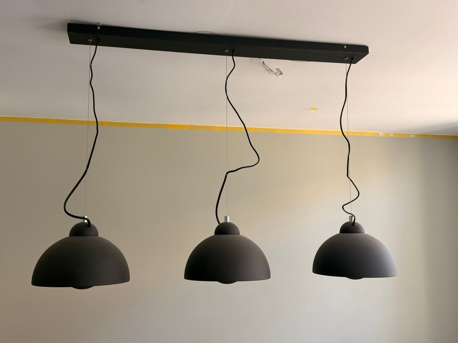 3-lichts zwart met goud/koper hanglamp, Huis en Inrichting, Ophalen, Industrieel / modern-industrieel, E27 (groot), Zo goed als nieuw