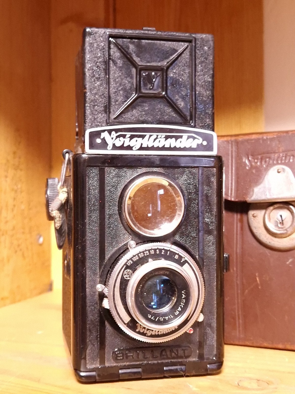 Voigtlander 6x6, Collections, Envoi