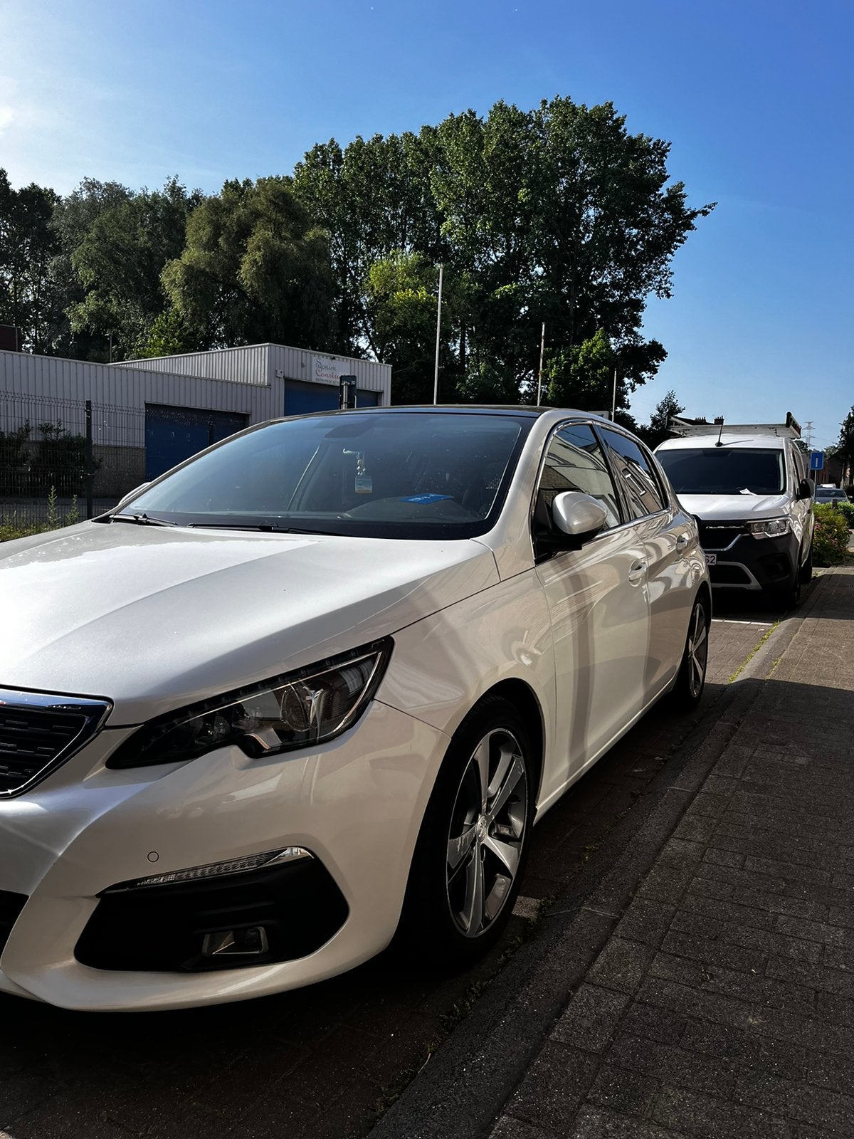 Peugeot 308 automatique, Cuir, Achat, Carnet d'entretien, Noir