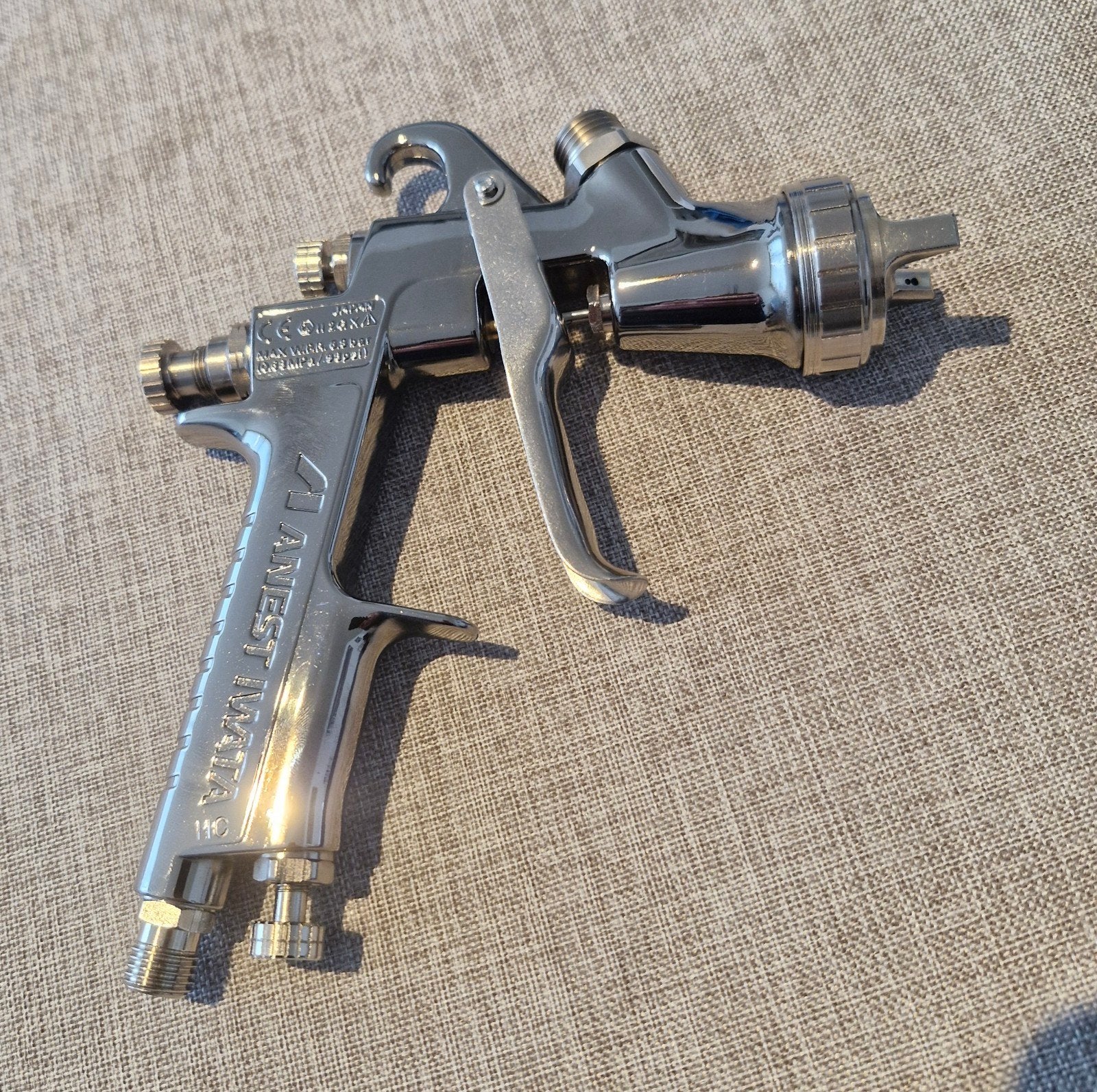 pistolet Iwata w400 lv2 (BellAria) 1.3 neuf!, Enlèvement