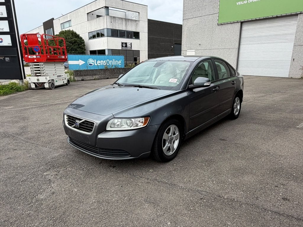 Volvo S40 (Stock ID 98543) — 3