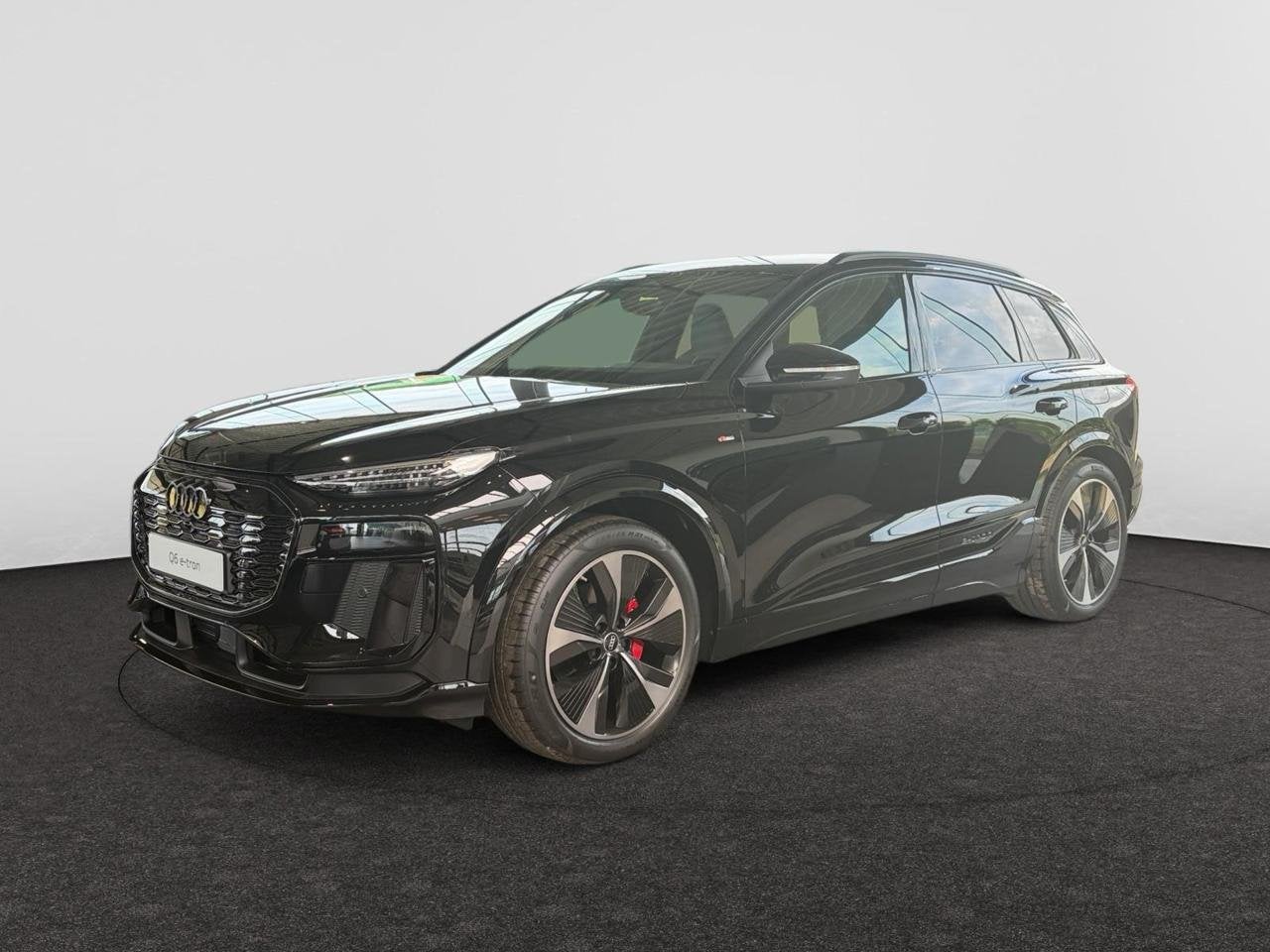 Audi Q6 e-tron 83 kWh 45 Corporate S, Auto's, Geheel digitaal combi-instrument, Zwart, Elektrisch, Handgeschakeld