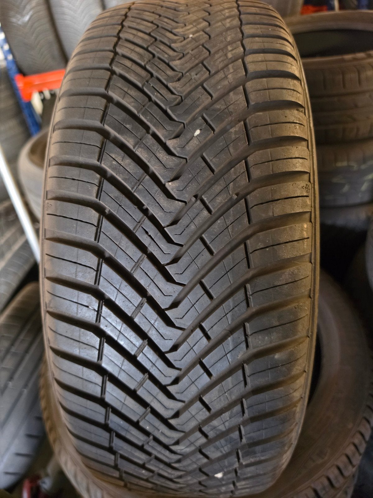 215/45r18 continental 45€ chacun avec montage et équilibrage, Enlèvement