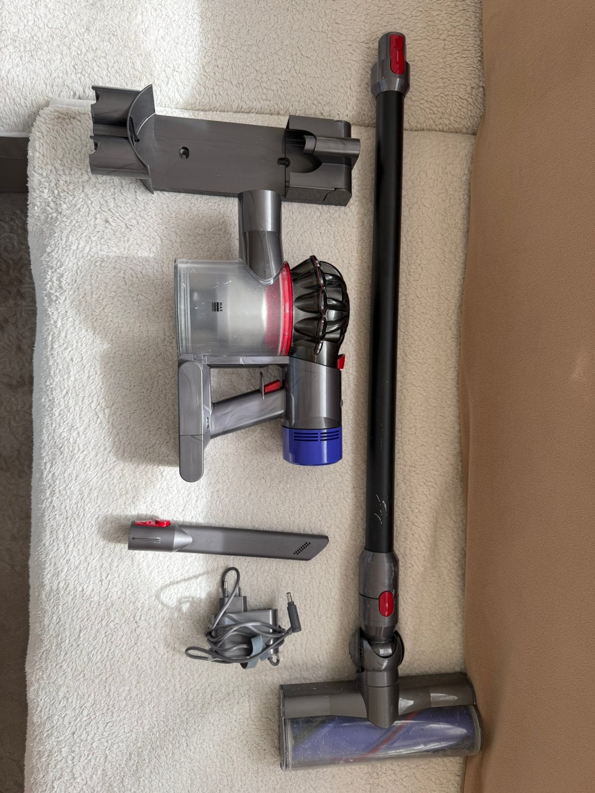 Dyson V8 a vendre, Electroménager, Enlèvement, Comme neuf, Dyson