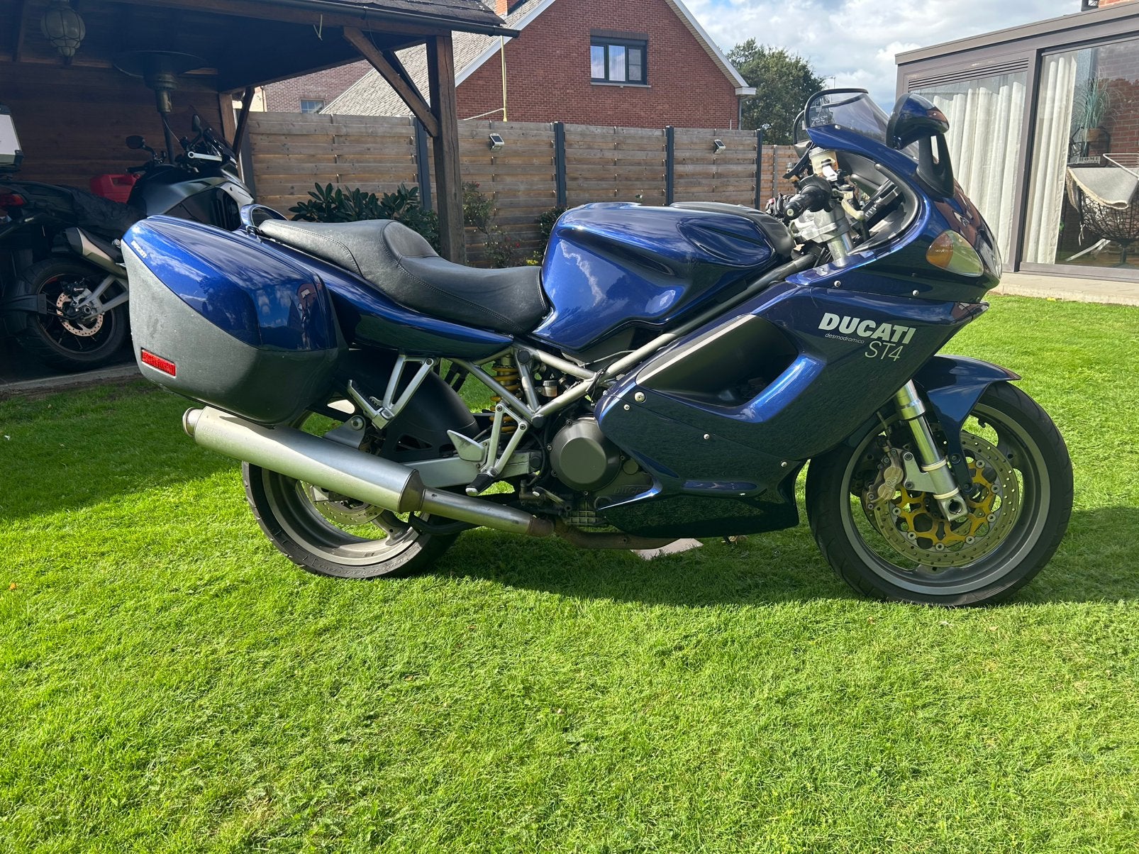 Ducati ST4 met koffers en Garmin Gps, Motoren, 2 cilinders, Gebruikt, Particulier, Meer dan 35 kW