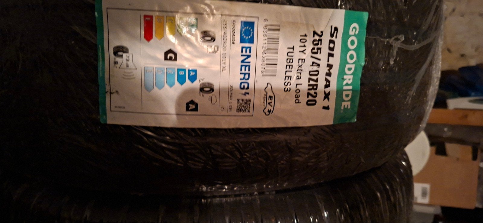 2 pneus 255/40/20, Autos : Pièces & Accessoires, Neuf, 255 mm, Pneus été, Pneu(s)