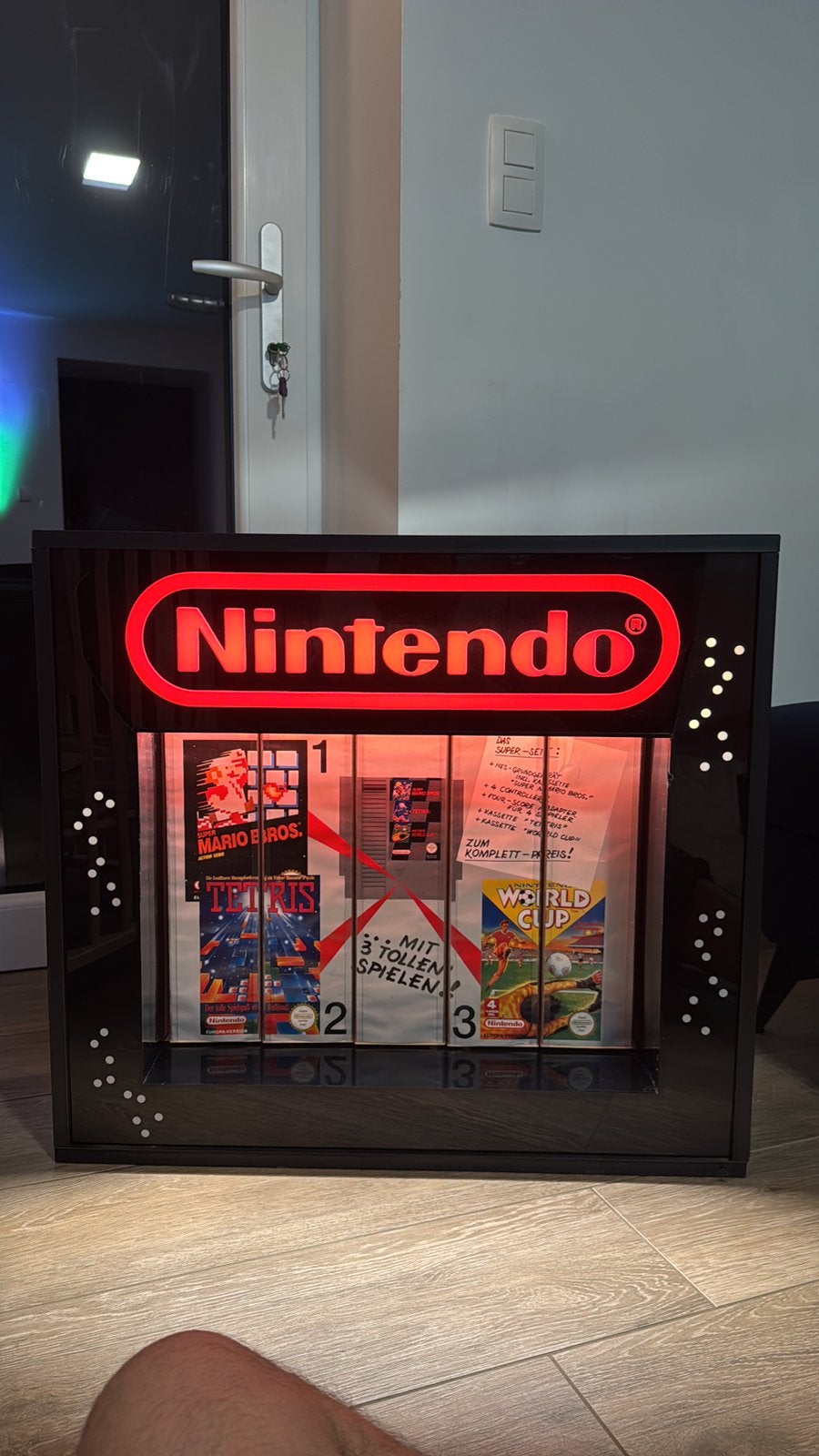 Meuble nintendo promotionnel rotatif motorisé, Consoles de jeu & Jeux vidéo, Consoles de jeu | Nintendo NES, Enlèvement ou Envoi