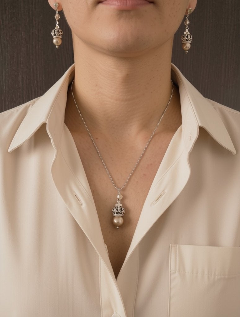 Sieradenset - Champagne Parel & Swarovski, Handtassen en Accessoires, Beige, Nieuw, Ophalen of Verzenden, Overige materialen