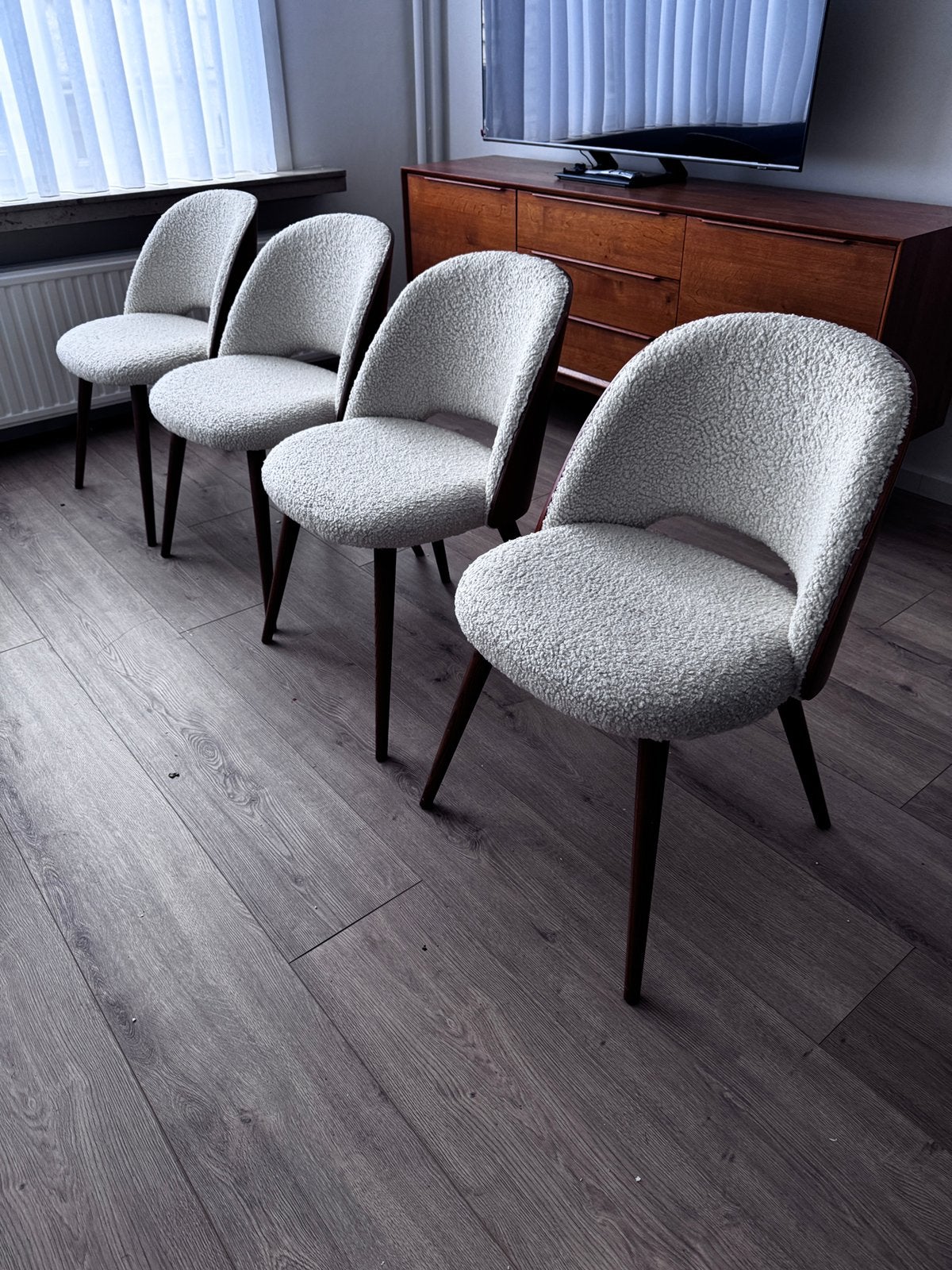 4 Eetkamerstoelen retro scandinavisch, Huis en Inrichting, Stoelen, Ophalen, Bruin, Retro scandinavisch, Zo goed als nieuw