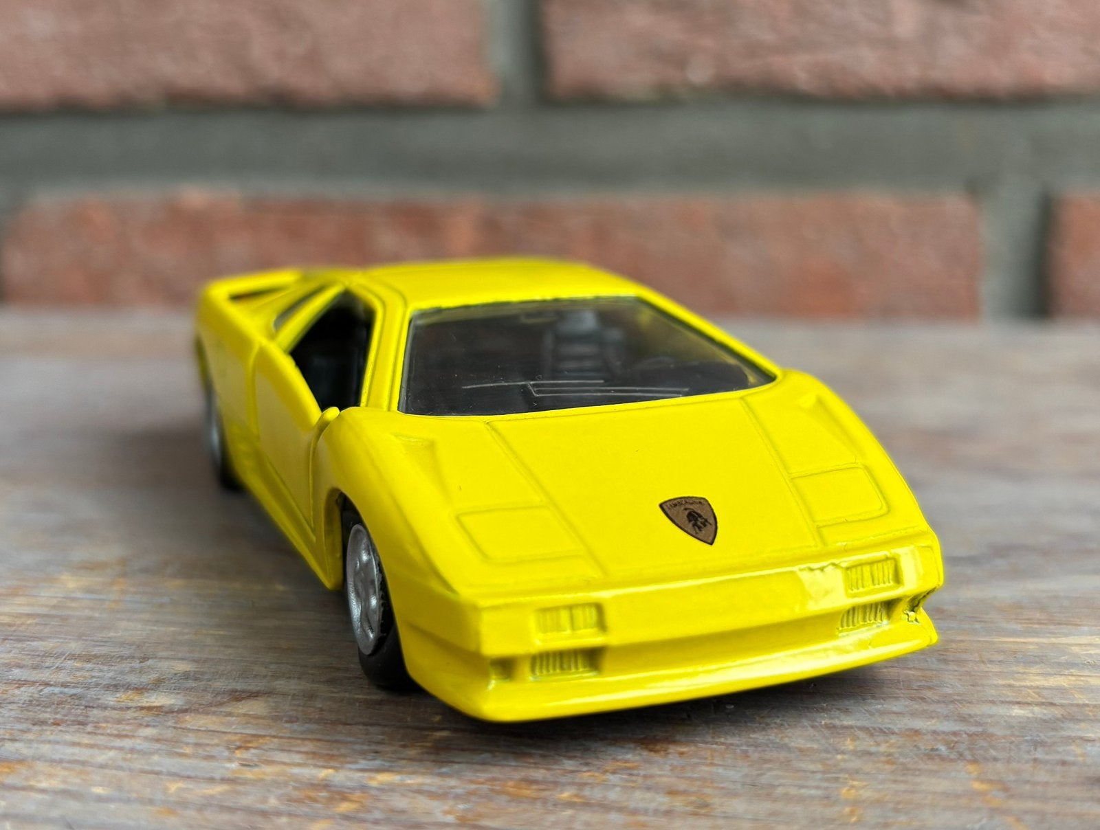 Maisto Shell Lamborghini Diablo - geel - schaal 1:40, Ophalen of Verzenden, Zo goed als nieuw, Auto
