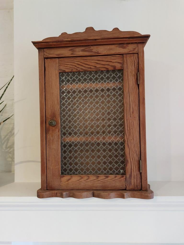Oud brocante vitrinekastje., Antiek en Kunst, Ophalen