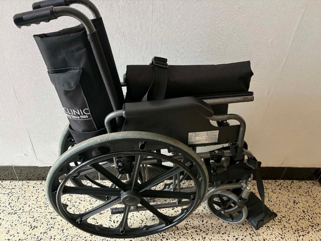 Chaise roulante, Pliant, Utilisé, Fauteuil roulant manuel