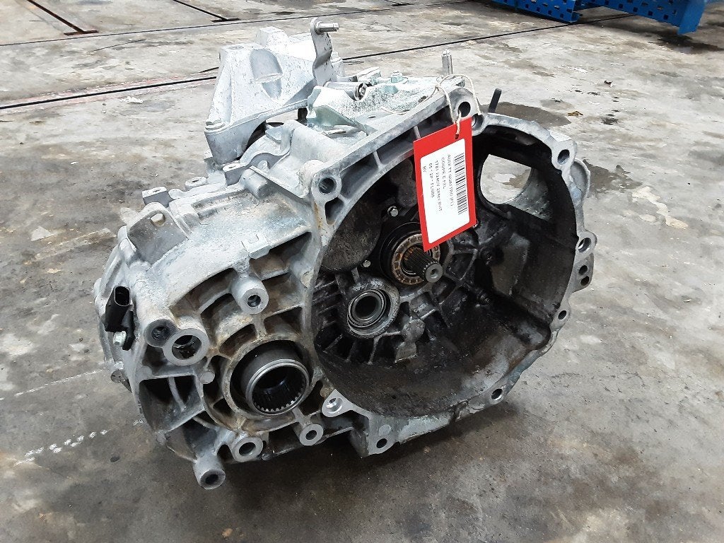 VERSNELLINGSBAK SCHAKEL Audi TT (8N3) (FZL), Gebruikt, Mevr. I. Hauben, Audi, Rue de l'Espoir 34 34
4030  GRIVEGNÉE, BE