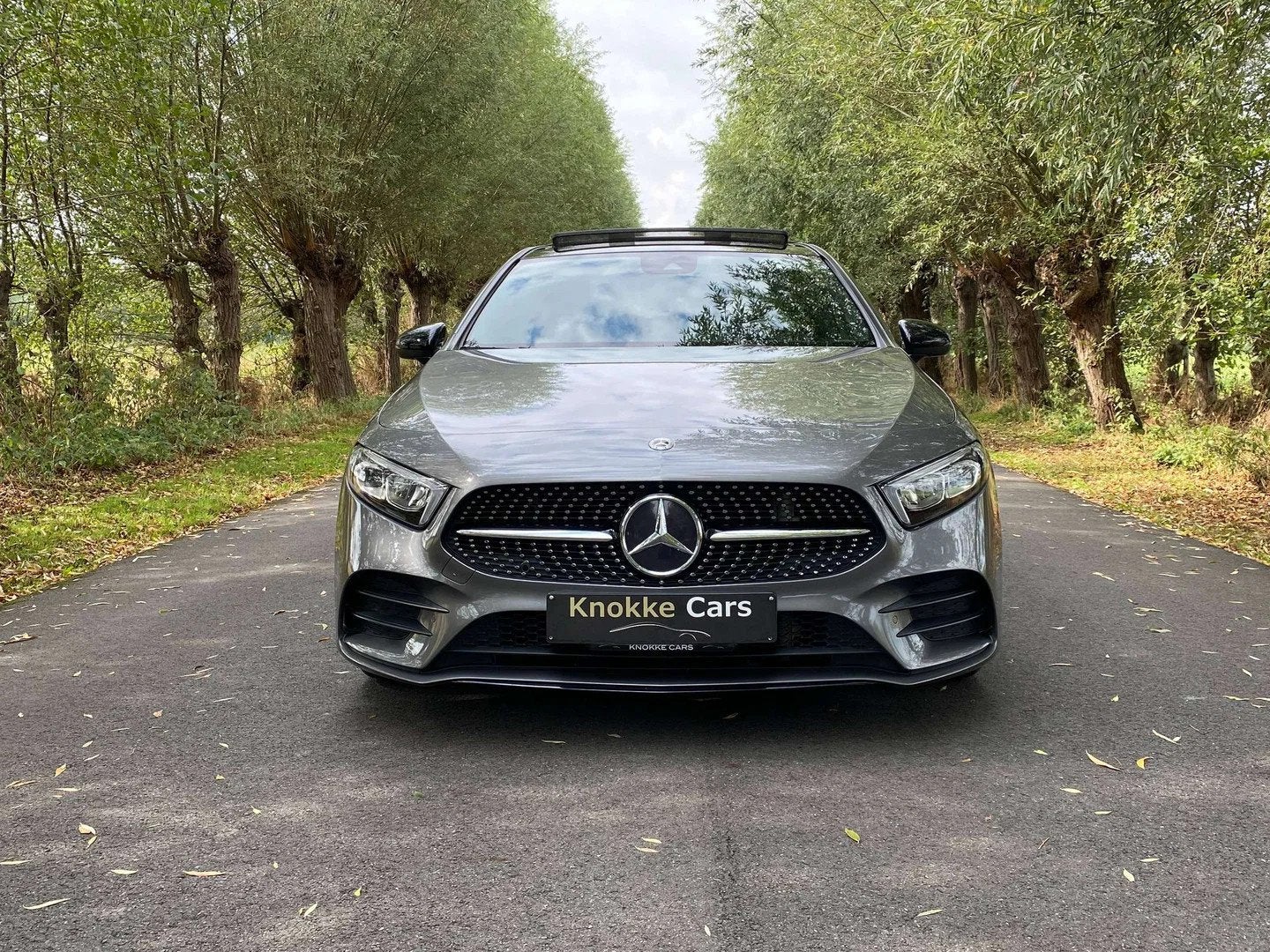 Mercedes-Benz A-CLASS 200 AMG-Pack,Open pano dak,Parkeerhulp, Auto's, Automaat, Gebruikt, 4 cilinders, Bedrijf