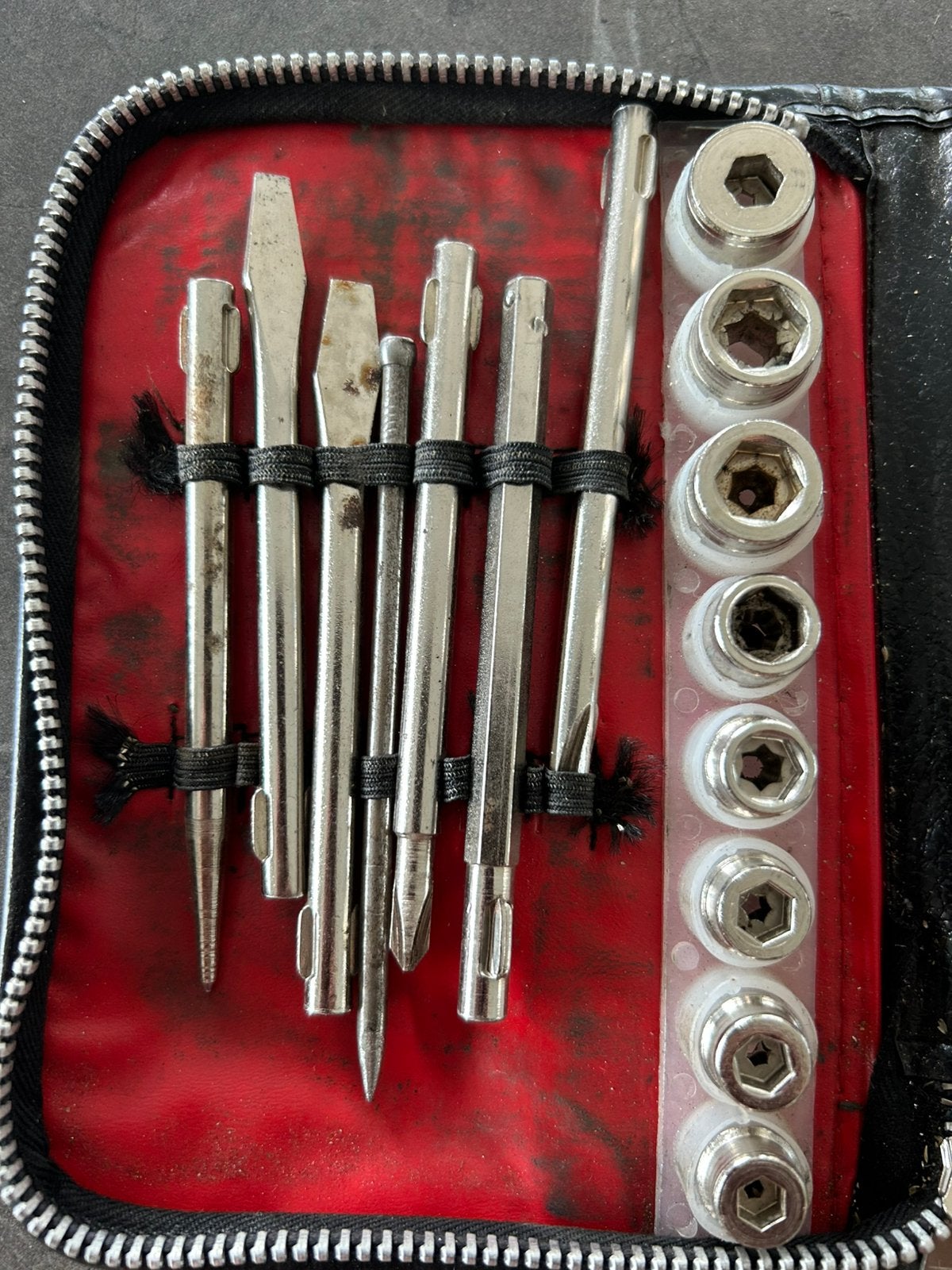 Trousse à outils de voyage compacte Umbraco, Bricolage & Construction, Enlèvement, Comme neuf