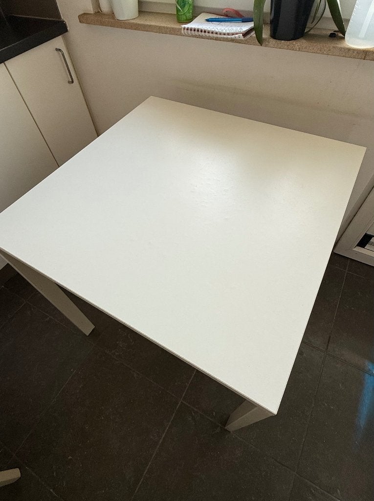 Table cuisine, 50 à 100 cm, Jusqu'à deux personnes, Enlèvement, Utilisé