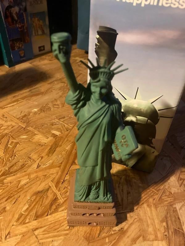 GTA IV Statue of Happiness Rockstar – Collector Rare, Ophalen, Zo goed als nieuw, Overige typen