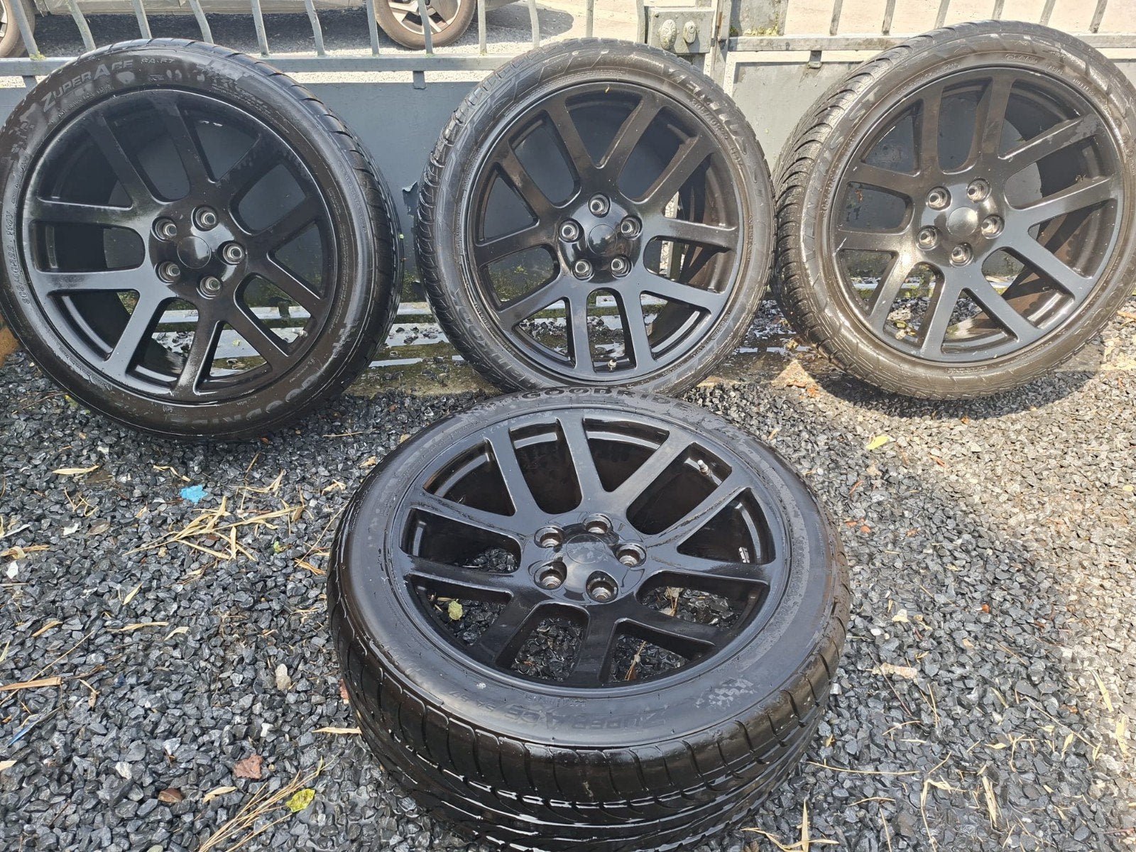 Jantes SRT 22 Black., Pneu(s)
