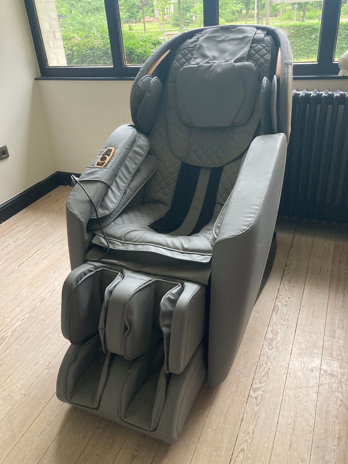 Massagefauteuil kwalitatief en in goede staat, Sport en Fitness, Massageproducten, Ophalen, Zo goed als nieuw