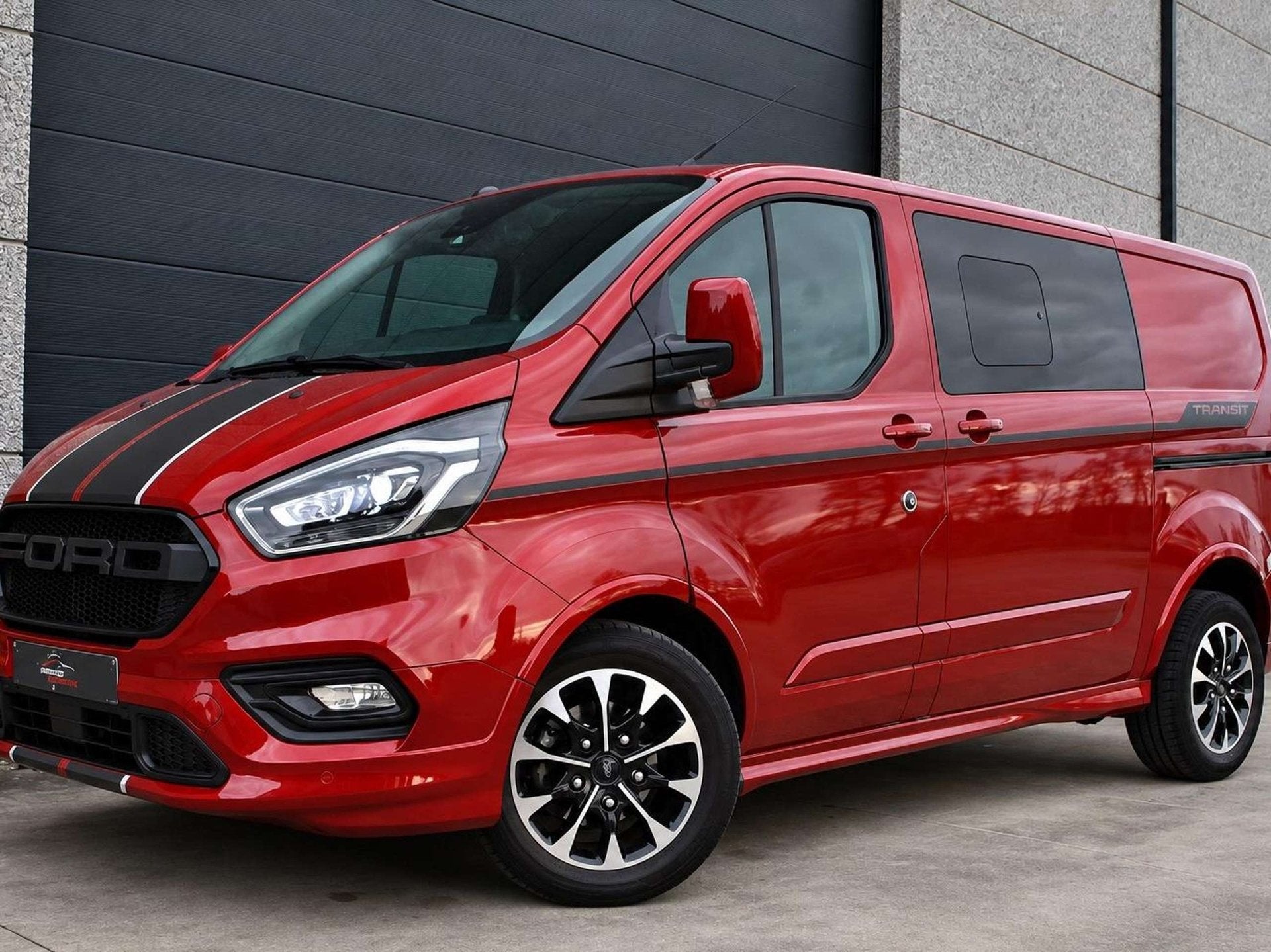 Ford Transit Custom L1 Sport 5 zitplaatsen, Autos, Achat, Euro 6, Entreprise, Autre carrosserie