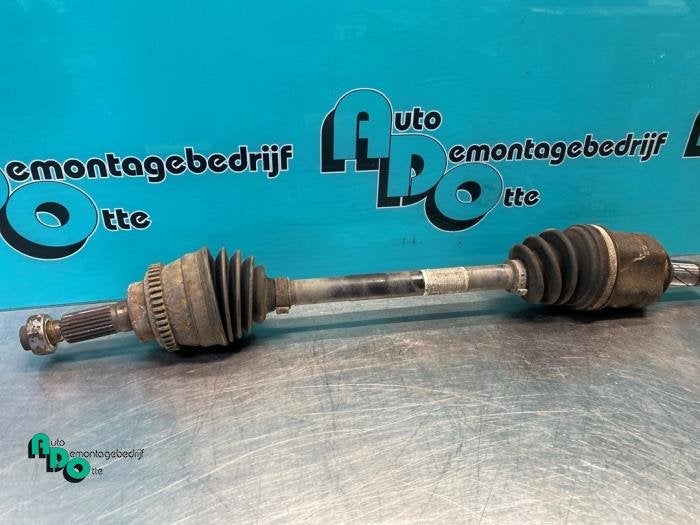 Aandrijfas links-voor van een Fiat Bravo (Bravo 07-), Gebruikt, -, -, Ophalen of Verzenden