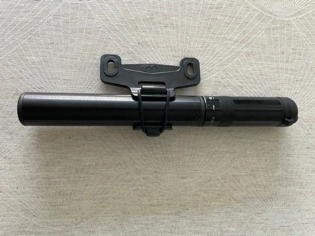 BBB Samurai Minipomp BMP-50, Vélos & Vélomoteurs, Accessoires vélo | Pompes à vélo, Comme neuf, Enlèvement ou Envoi