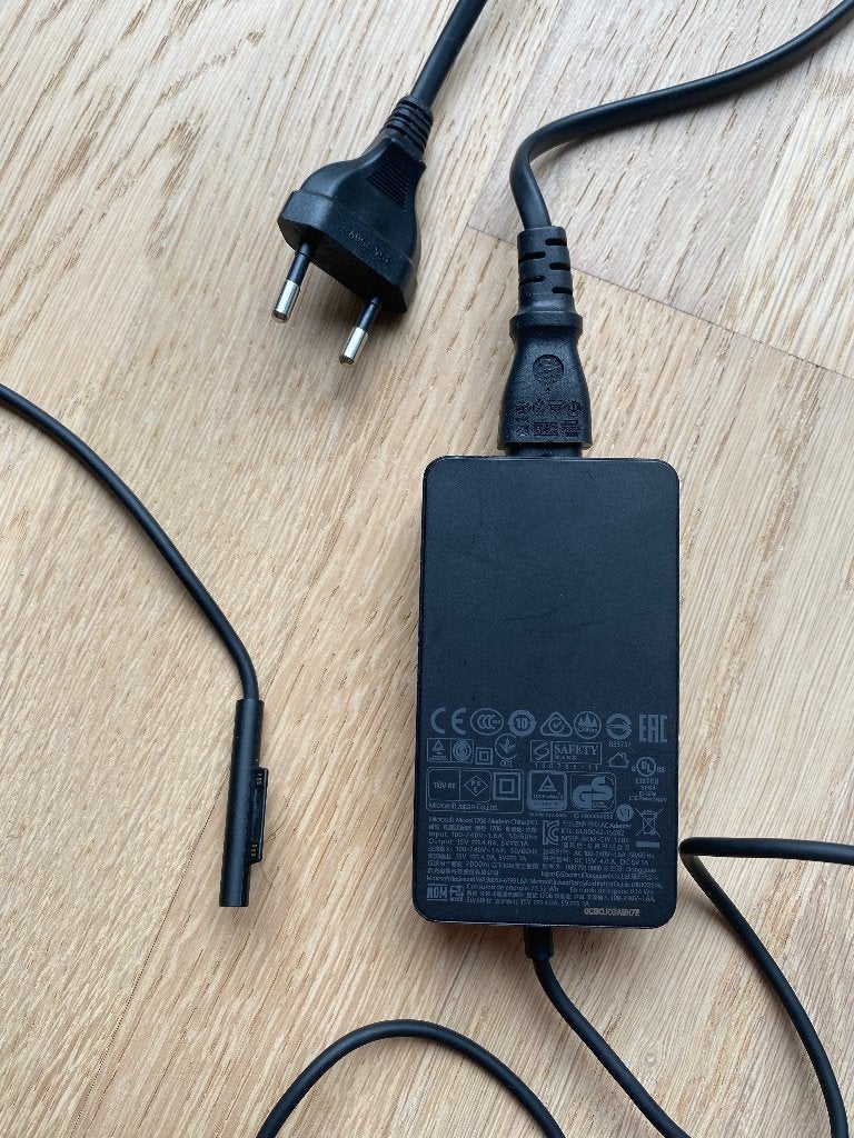 Microsoft Surface oplader (1796), Informatique & Logiciels, Enlèvement ou Envoi, Comme neuf