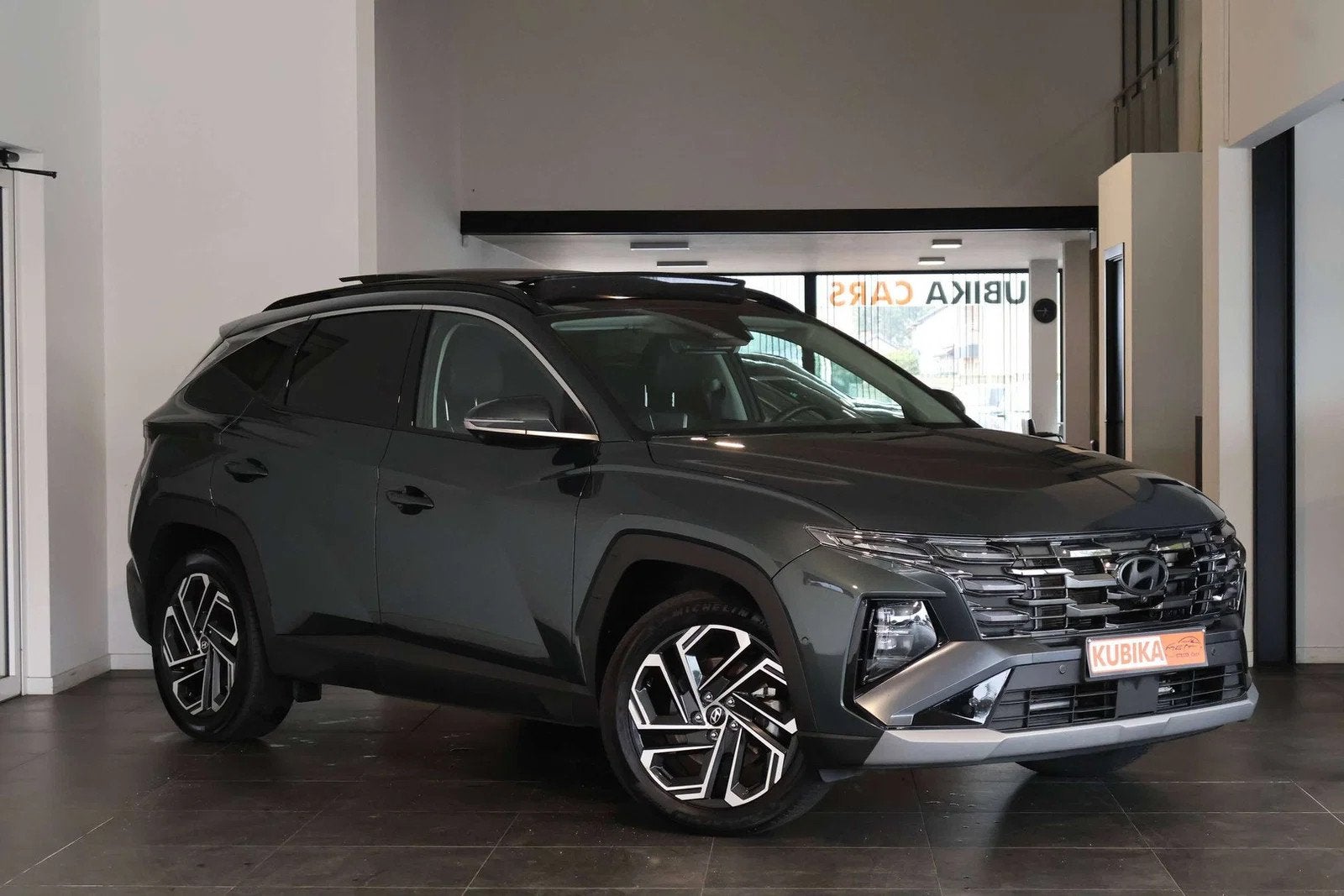 Hyundai Tucson HEV 1.6 T-GDi BTW* Head-UP Keyless Pano Garan, Auto's, Hyundai, Automaat, 4 cilinders, https://public.car-pass.be/vhr/5a146b99-e4fc-463b-8d87-baa2e7469bce