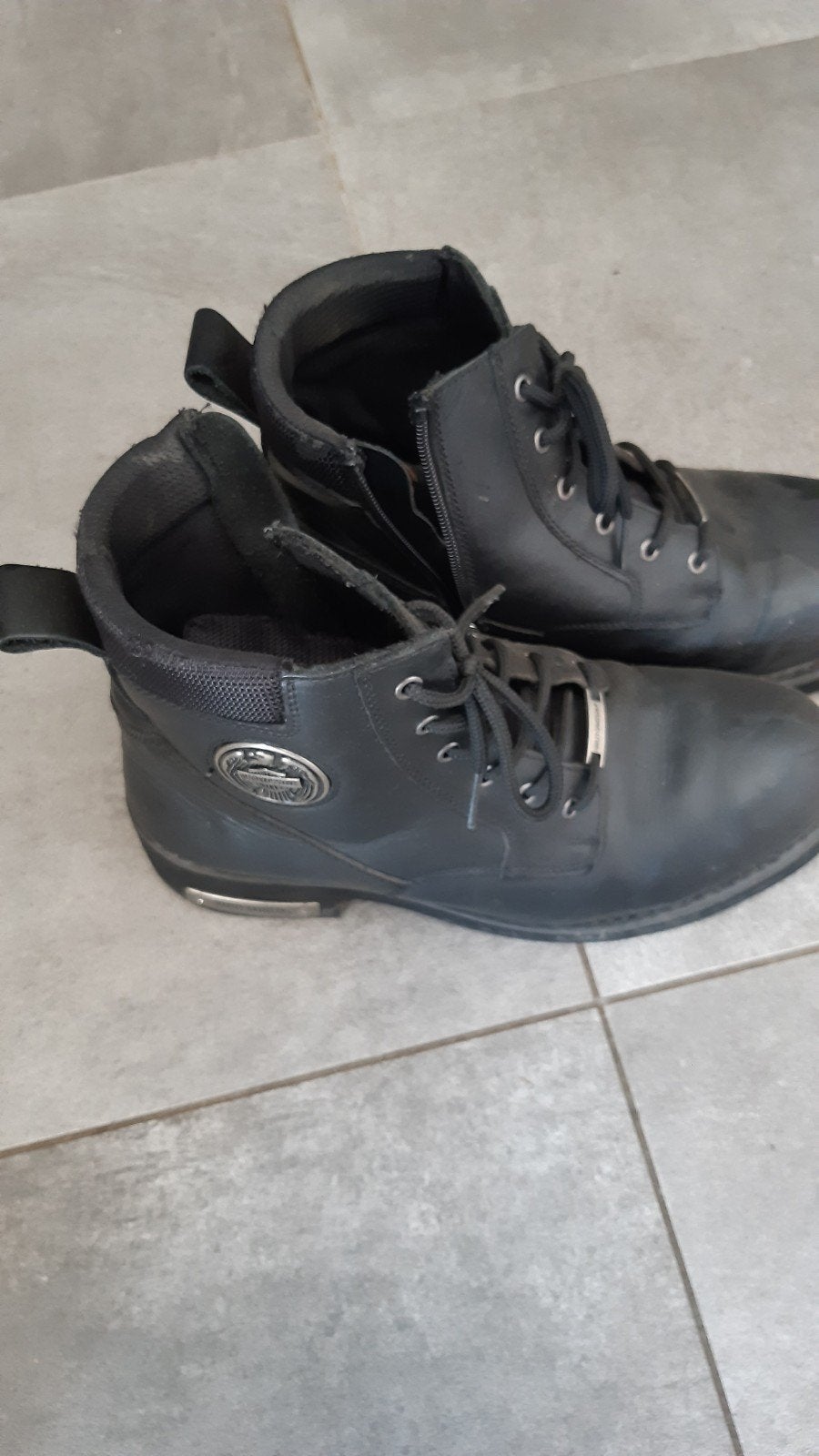 Harley-Davidson laarzen, Particulier