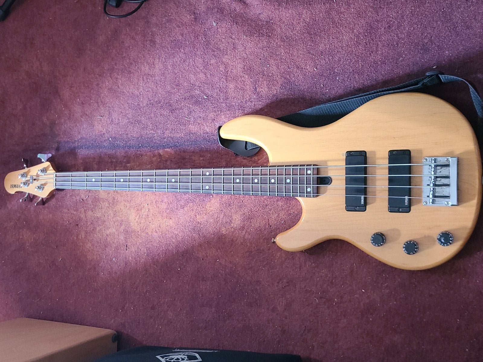 Guitare basse Yamaha pour gaucher, Enlèvement, Comme neuf, Guitare basse