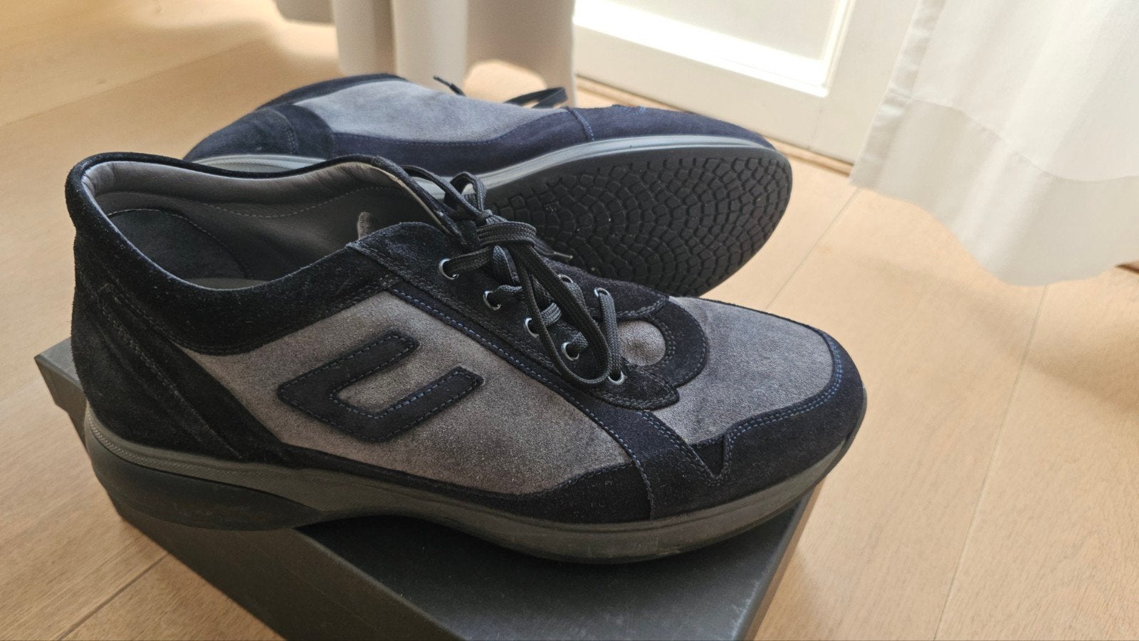 4US Cesare Paciotti suede sneakers EU45 US11, Kleding | Heren, Schoenen, Ophalen, Gedragen, Blauw, Cesare Paciotti
