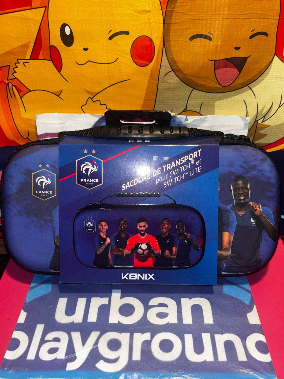 Nintendo Switch Konix FFF  draagtas, Games en Spelcomputers, Spelcomputers | Nintendo Switch, Nieuw, Ophalen of Verzenden