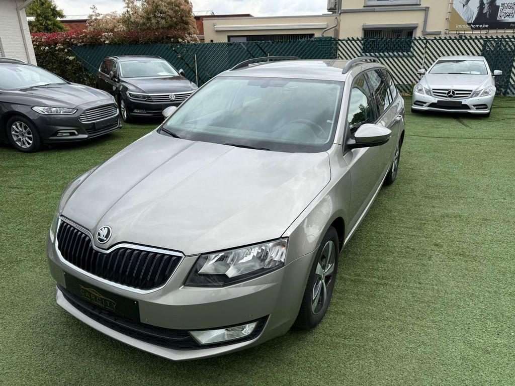 Skoda Octavia SW Scout 1.6 CR TDiGPSEURO 6B (bj 2017), Auto's, Voorwielaandrijving, Gebruikt, 4 cilinders, Bedrijf