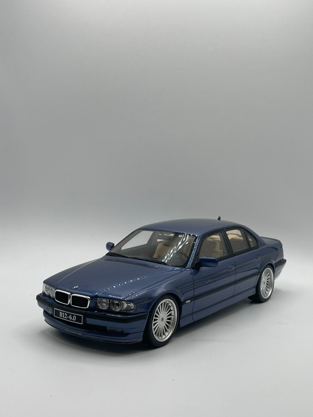 Alpina B12 otto models 1/18, Enlèvement, Comme neuf