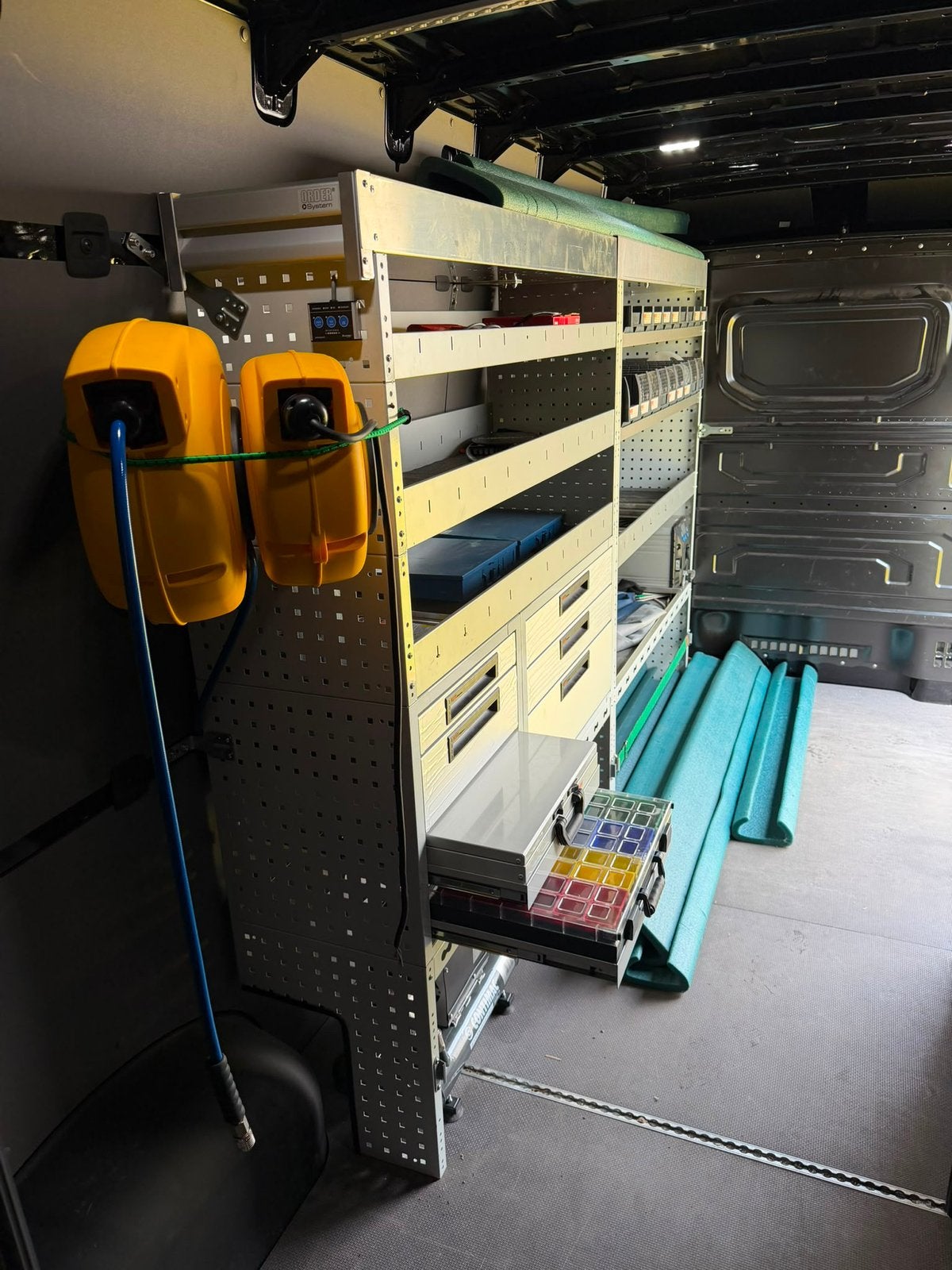 Bedrijfswagen inrichting, Doe-het-zelf en Bouw, Ophalen, Zo goed als nieuw