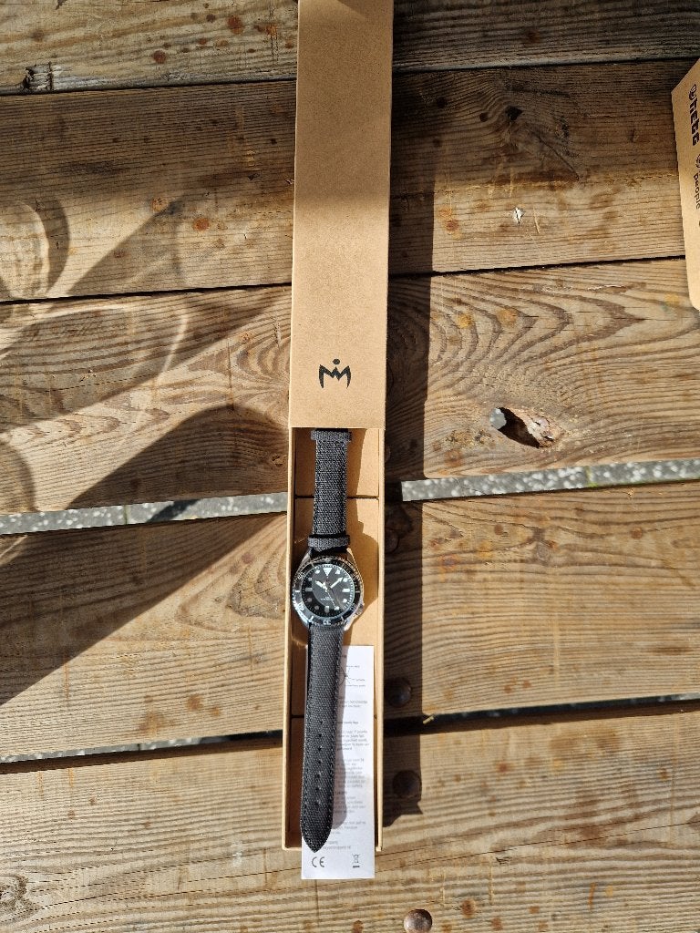 Polshorloge M&M nieuw in doos, Handtassen en Accessoires, Overige merken, Leer, Staal, Verzenden