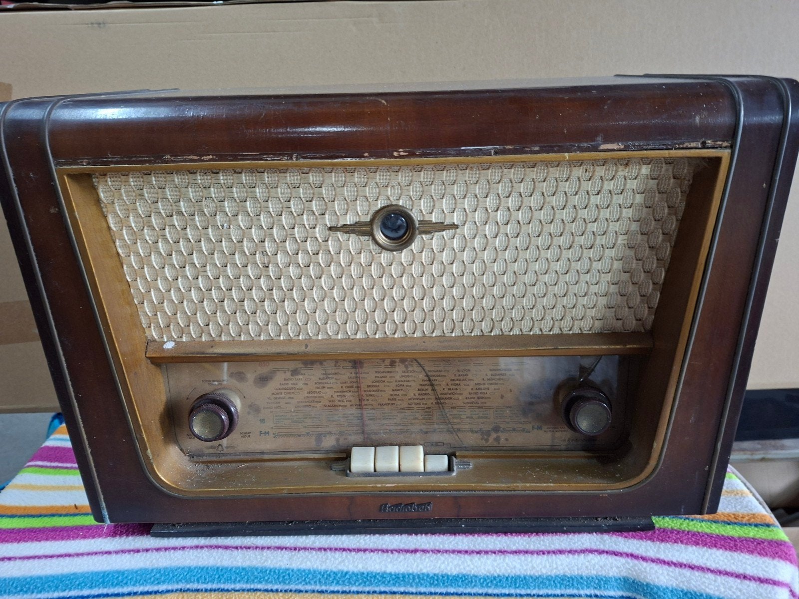 Vintage buizenradio Radiobell - voor restauratie, Antiek en Kunst, Ophalen