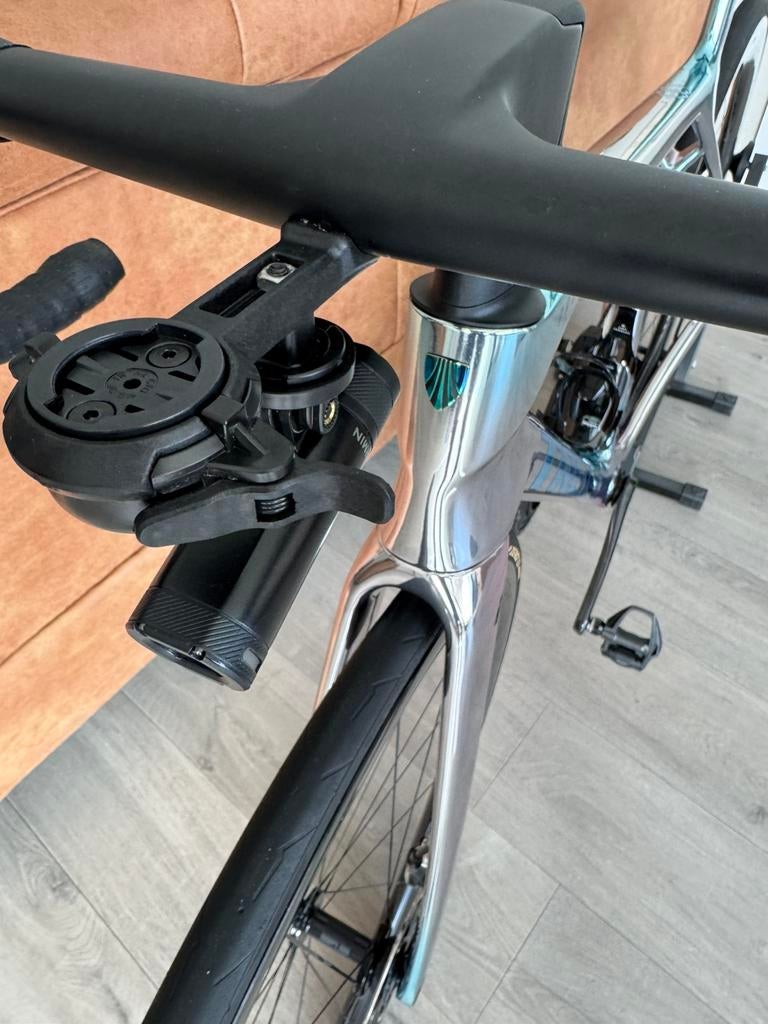 CLOSETHEGAP HIDEMYBELL RACEDAY4 TM EVO trek madone, Enlèvement, Neuf