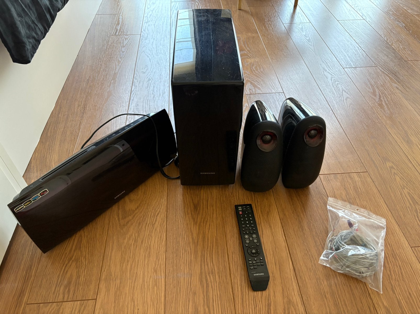 Home-cinemasysteem: Samsung HT-A100C met subwoofer, Enlèvement, Avec subwoofer externe, Utilisé