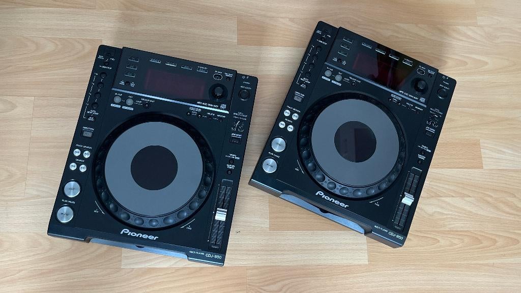 2 x Pioneer multiplayers CDJ-850 zwart, Musique & Instruments, DJ sets & Platines, Comme neuf, Platine, Pioneer, Enlèvement