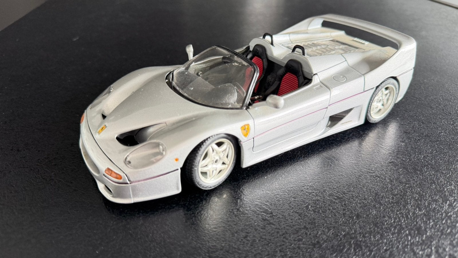 Ferrari F50, Ophalen, Zo goed als nieuw