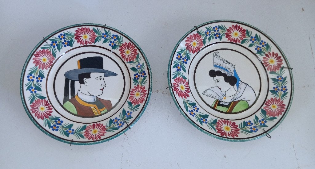 2 BORDEN QUIMPER R P AARDEWERK SAMEN 50 EURO, Ophalen of Verzenden