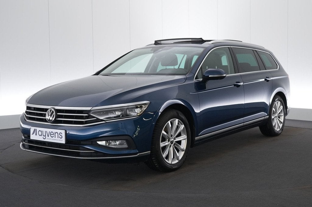 (2BWU219) VOLKSWAGEN PASSAT VARIANT, Auto's, Adaptive Cruise Control, Blauw, 146 g/km, Bedrijf