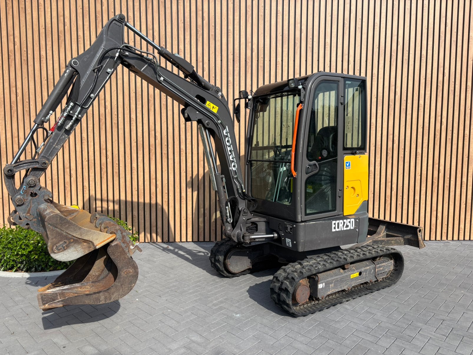 Volvo ECR25D graafmachine (bj2021), Articles professionnels, Machines & Construction | Grues & Excavatrices, Excavatrice, Enlèvement